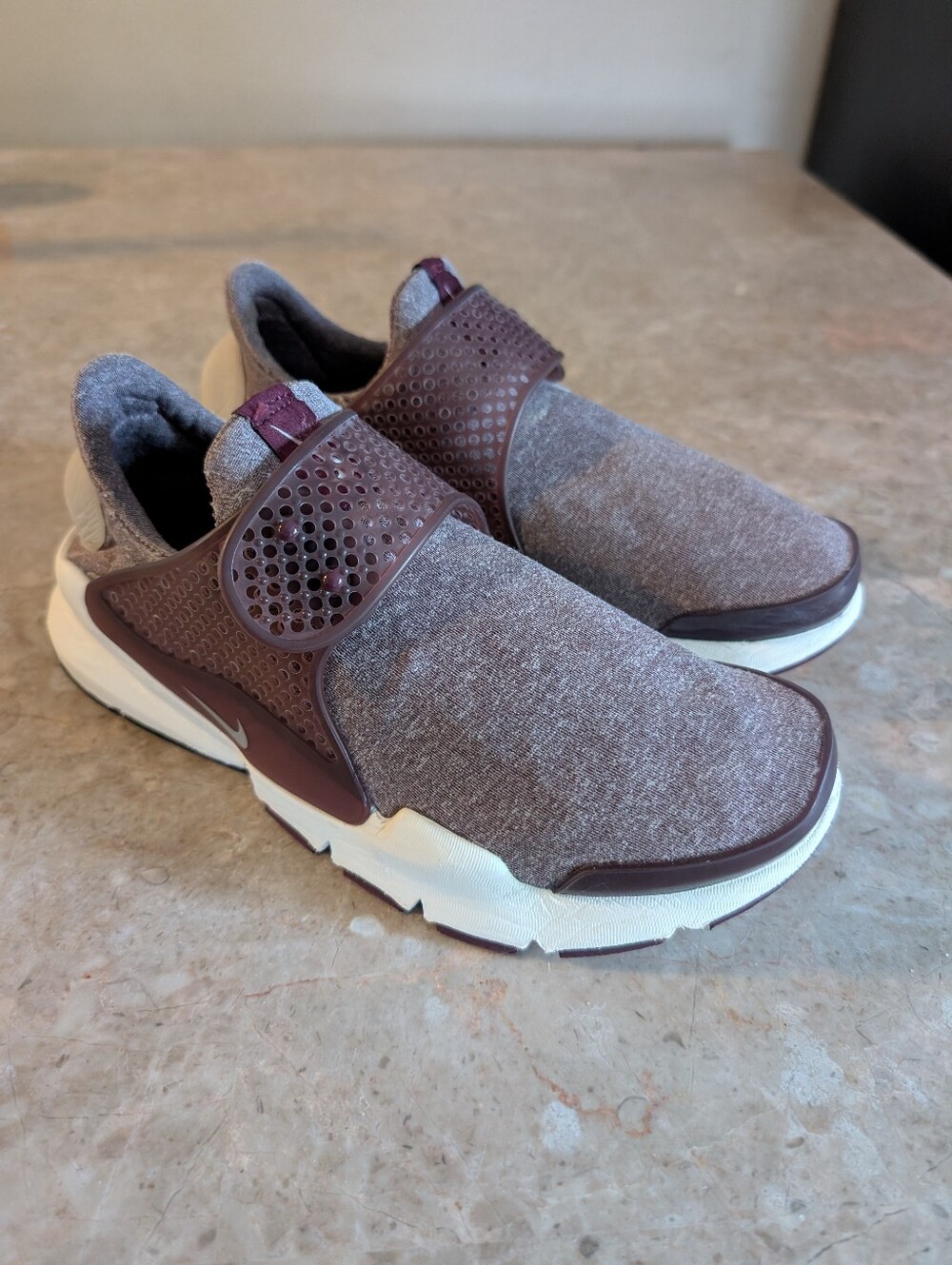 Nike Sock Dart SE Night Maroon (2016) Running Shoes #862412-600 Women's Size 8